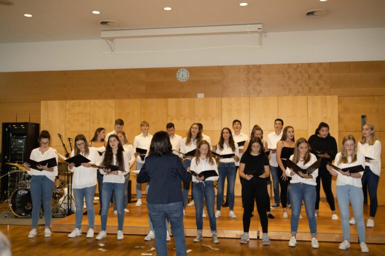 ©Tobias Hübl-53 Foto für: Klassenabend der 8M1 war ein voller Erfolg