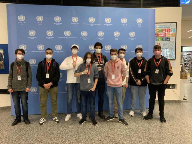 Foto für: Exkursion der 7n2 und 7i1 in die UNO-City