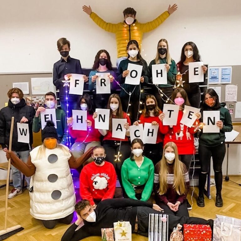 Bild für; Erster Weihnachtskostüm-Wettbewerb am BORG