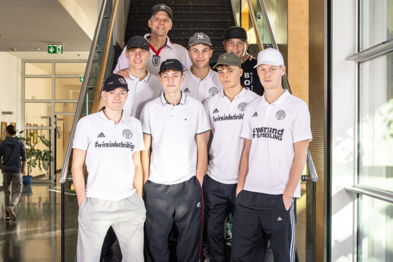 5972F15E-2BC2-419A-8490-B0D94C84AA5D