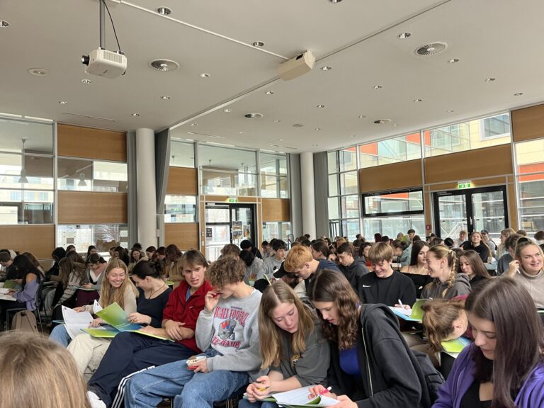 AB876DA8-EFB1-4AE8-AC34-00E0784E8BE7