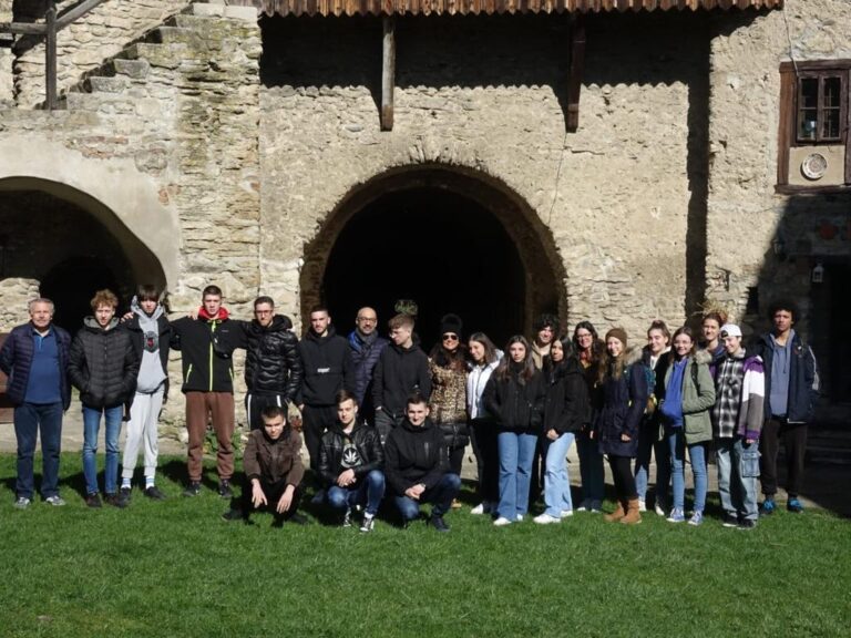 3DA8F05A-84E3-44A2-AE81-6A0AE48FC1F3